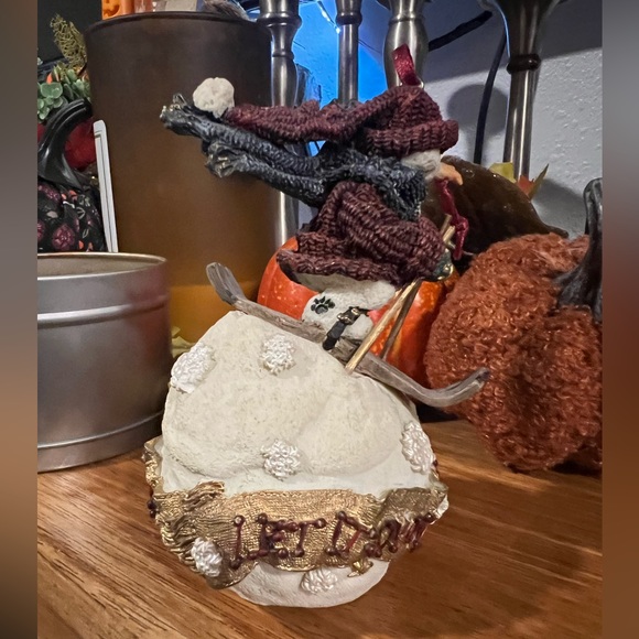 Collectible Boyd’s bears Christmas ornament.  Let it snow.  Numbered 1997. - Picture 6 of 6